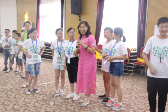 感恩、仁愛、快樂、信仰——爸媽在線第八屆《心靈成長 放飛夢(mèng)想》夏令營開營啦!