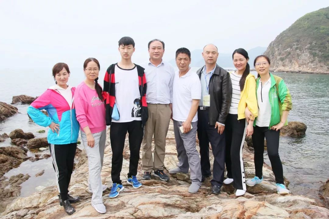 孩子突然不上學(xué)了?是提醒家長要覺醒了! 孩子突然不上學(xué)了?是提醒家長要覺醒了!