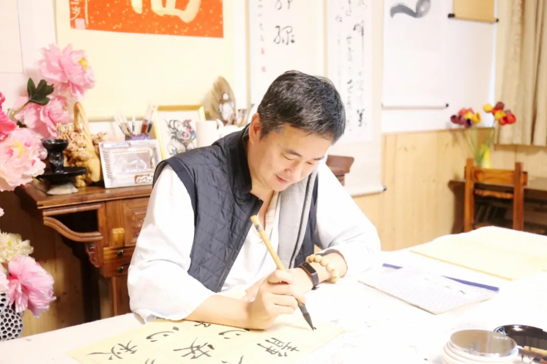 1729643747426237.jpg 1729643747426237.jpg