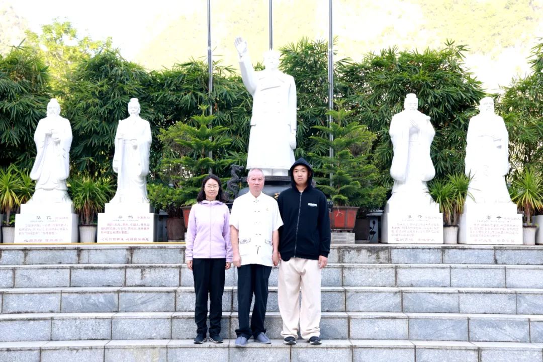 1753780496543405.jpg 1753780496543405.jpg